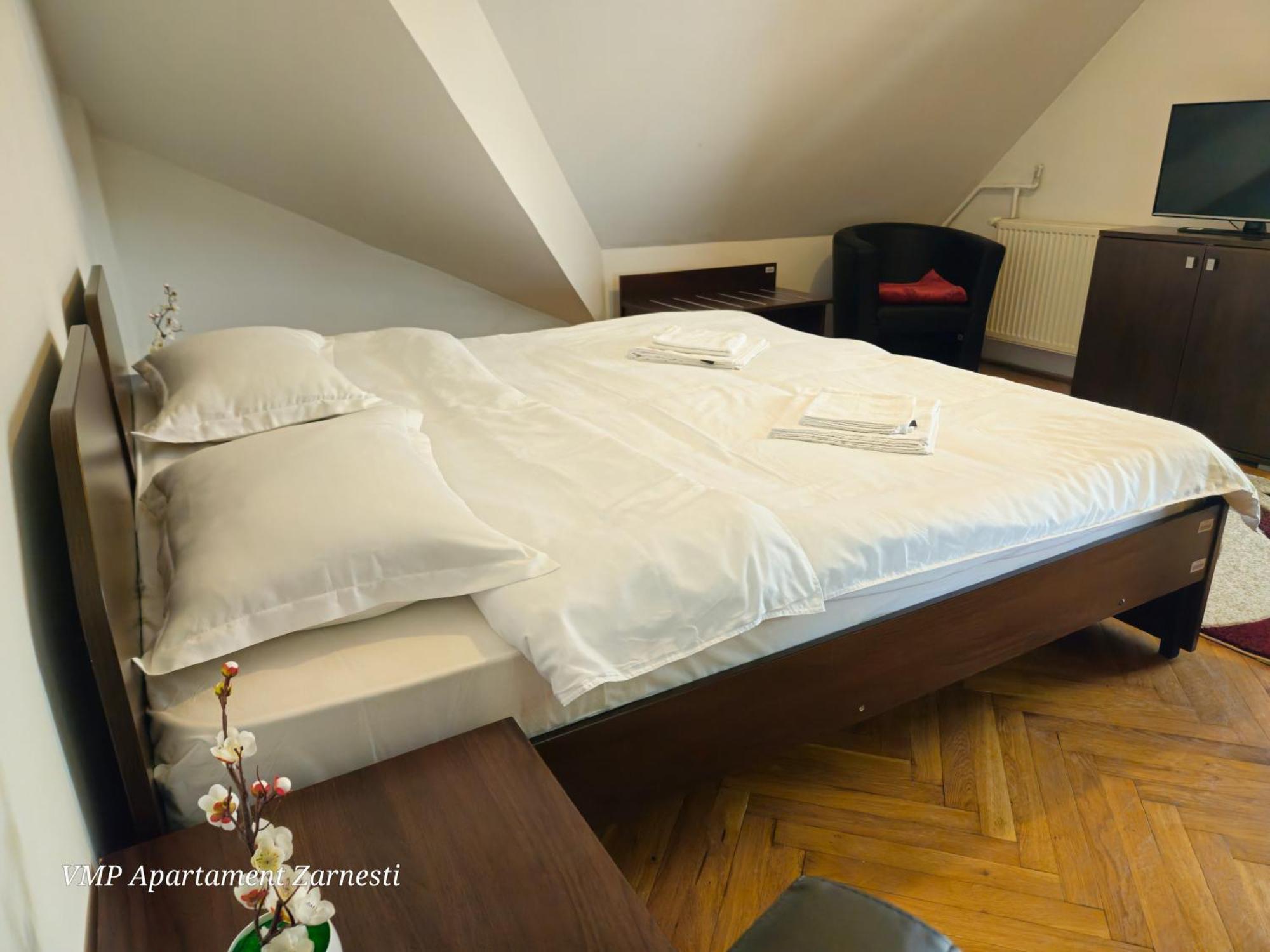 Apartment Zarnesti City Centre Vmp Free Parking Exterior foto