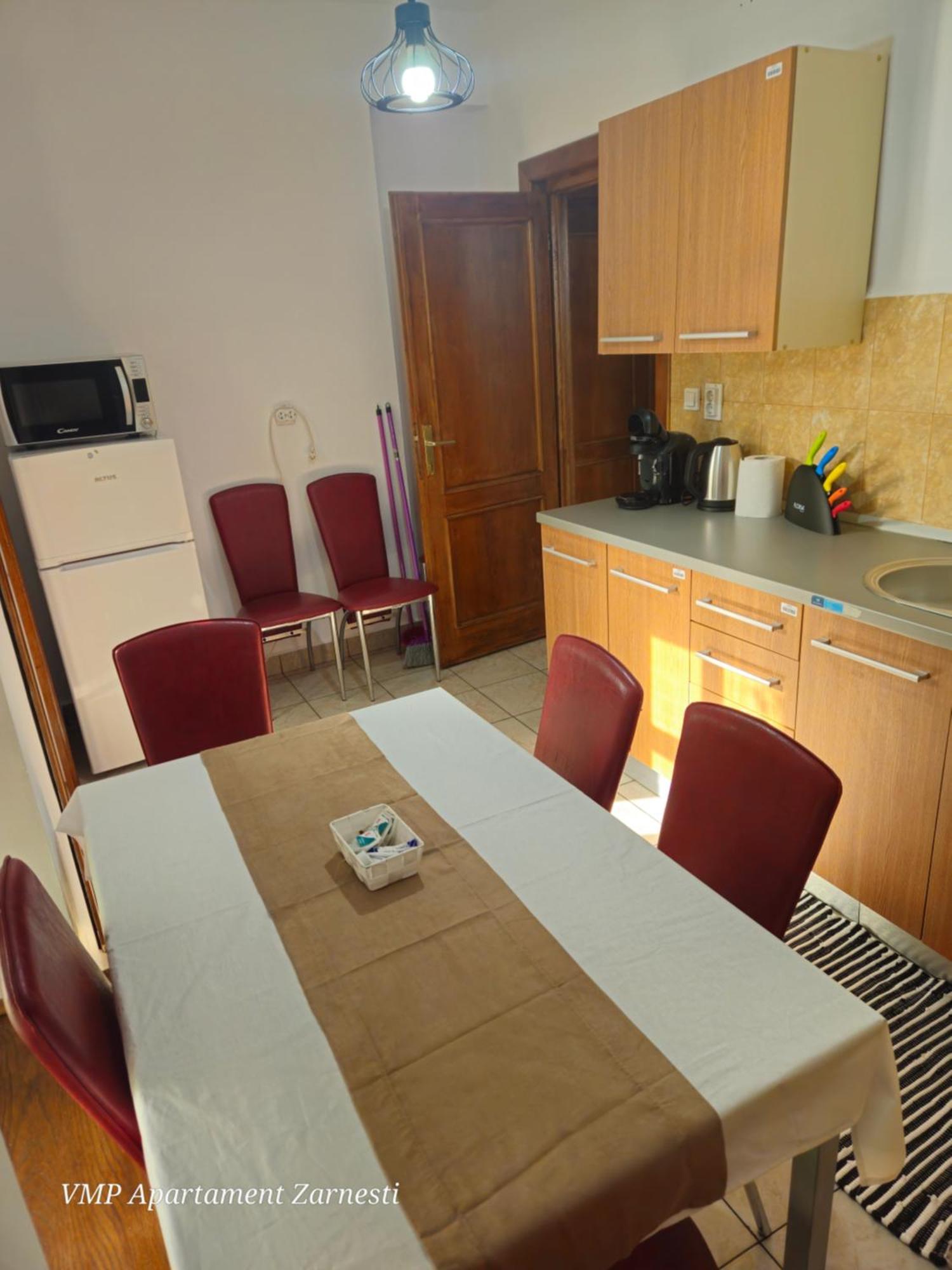 Apartment Zarnesti City Centre Vmp Free Parking Cameră foto