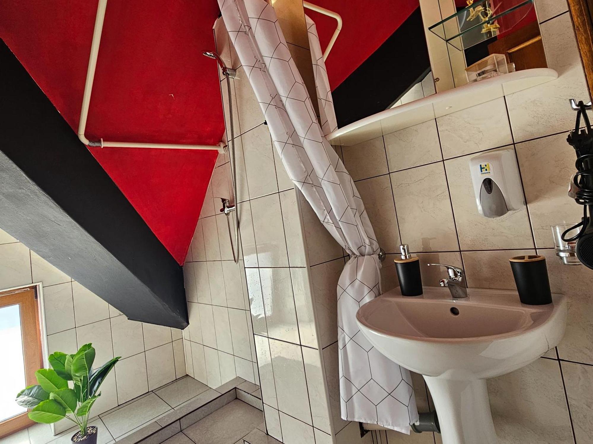 Apartment Zarnesti City Centre Vmp Free Parking Cameră foto
