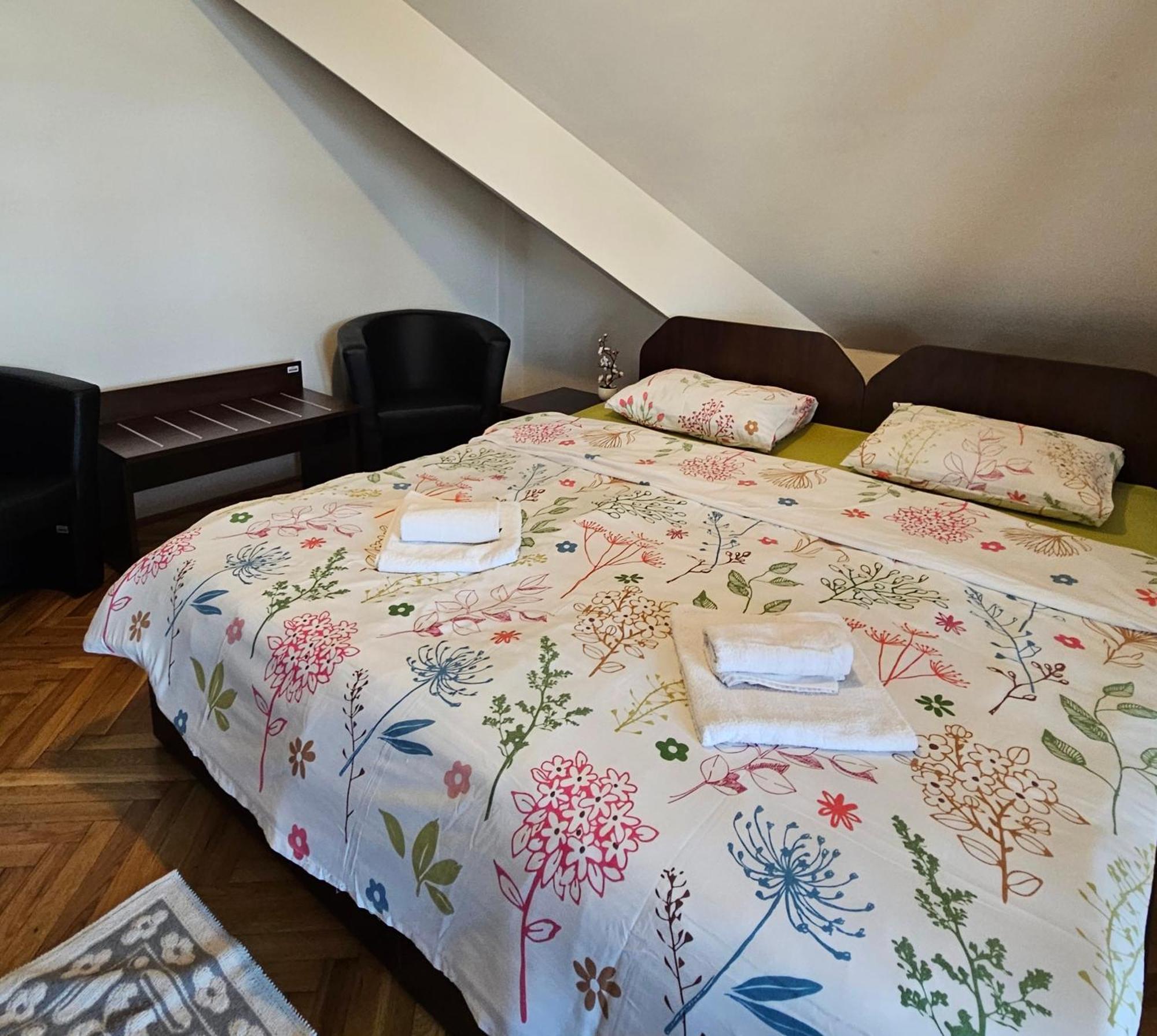 Apartment Zarnesti City Centre Vmp Free Parking Exterior foto